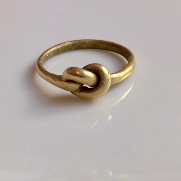 Amanda Hunt Jewelry - Amanda Hunt Amore pretzel-shape ring in cast yellow bronze
